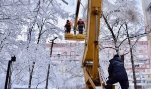 Из-за непогоды обесточены 173 населенных пункта в трех областях Украины