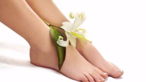 ноги в песке, фото из открытых источников