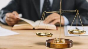 Нотариусы готовы ехать к больным коронавирусом для оформления завещаний