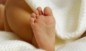 ножка младенца, фото из открытых источников