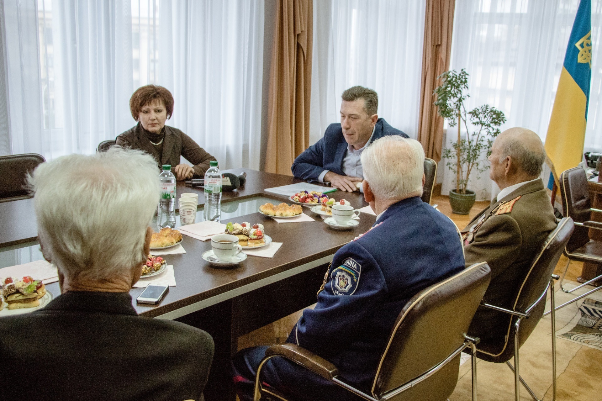 o_1cqnsse4ekg5sot1mf38321tl4sm