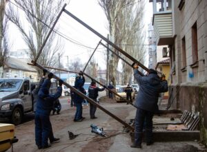 В Днепре демонтировали незаконную пристройку в исторической части города