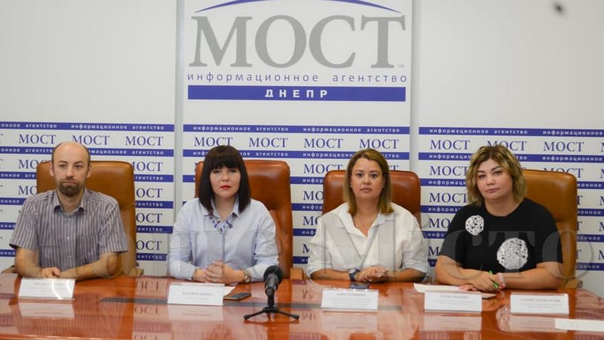 Партия «Слуги народа» захватила территориальные избиркомы Днепропетровщины — эксперты