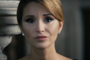 Ольга Орлова. Кадр из клипа памяти Жанны Фриске