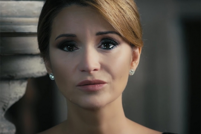 Ольга Орлова. Кадр из клипа памяти Жанны Фриске