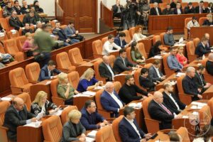 Руслан Вишневецкий: Оппозиционный блок лопается по швам