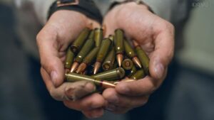В Днепре бывший зэк продавал боеприпасы прямо на улице (Фото)