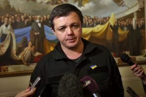 Семенченко грубо обратился к Порошенко