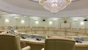 РосСМИ опубликовали представленную в Минске &quot;формулу Штайнмайера&quot; в российской редакции.