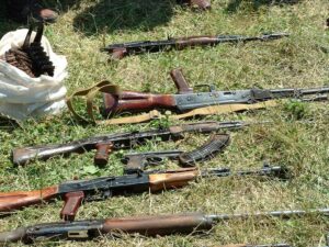 тайник с оружием, фото из открытых источников