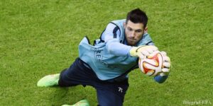 Денис Бойко