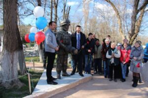 Памятник вежливому человеку в Крыму