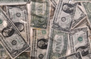 мятый доллар