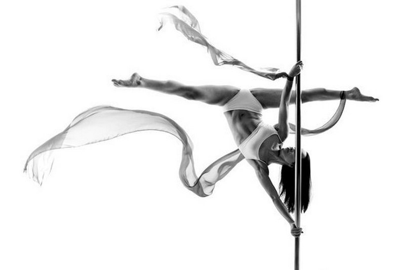 танец на пилоне