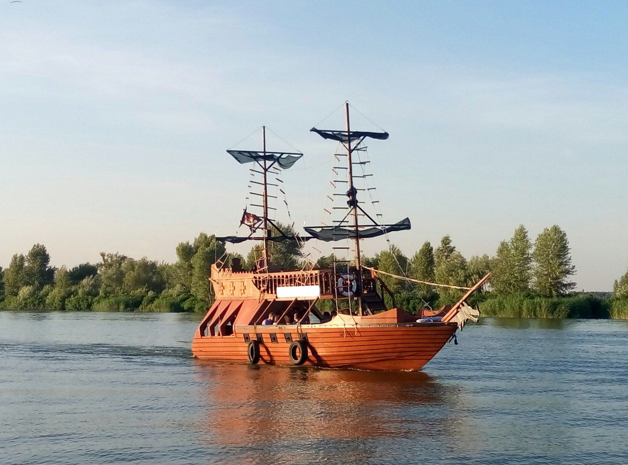 пиратский корабль