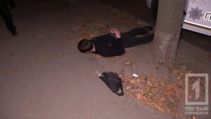 фото http://1tv.kr.ua, задержание водителя и пассажира с пистолетом
