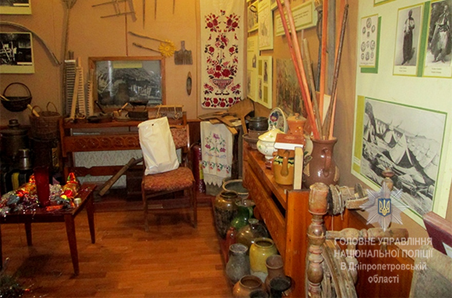 фото ГУНП, ограбление в музее