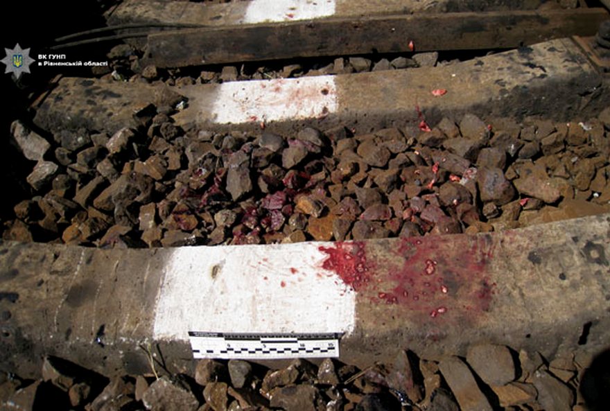 мужчина бросился под поезд, фото ГУНП