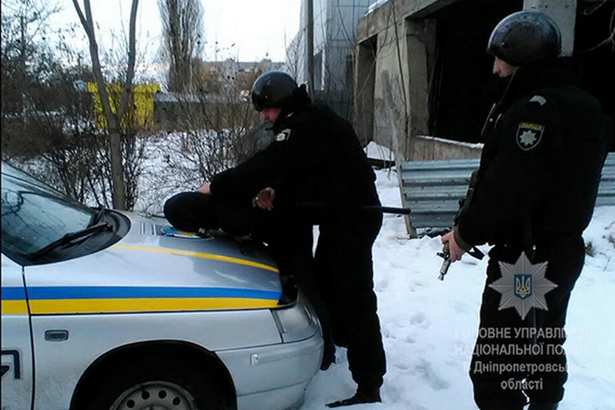 фото ГУНП, ограбление магазина