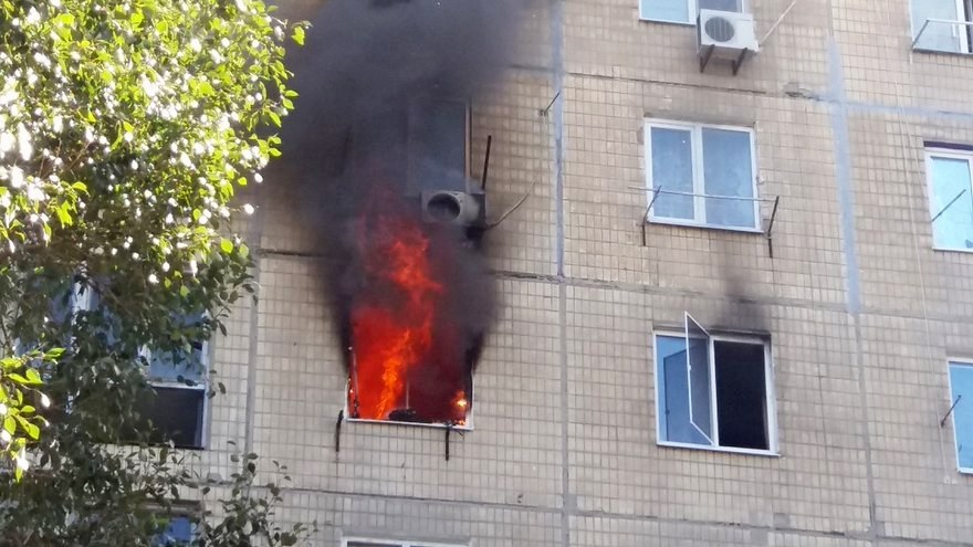 фото ГСЧС, пожар в многоэтажке