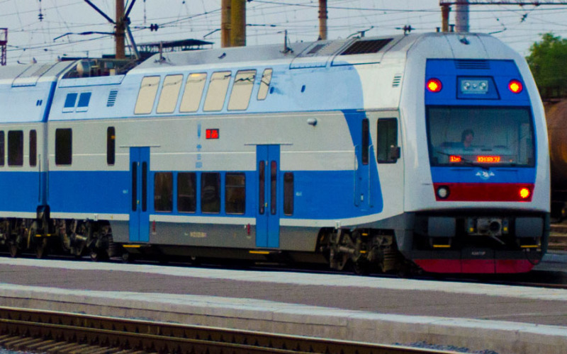 двухэтажный поезд