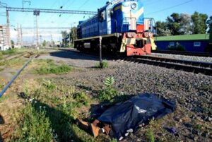 поезд сбил женщину, фото из открытых источников