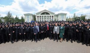 В трех городах Луганщины запустили патрульную полицию. Фото: Facebook/Арсен Аваков