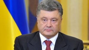 Порошенко назвал Зеленского некомпетентным и безответственным в вопросах обороны