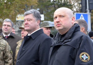 Турчинов не будет баллотироваться в Раду, – Порошенко