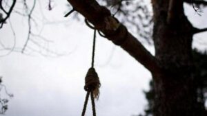 В Военном городке-35 повесился мужчина