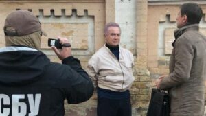 150 тысяч долларов за должность: в Офисе президента поймали афериста