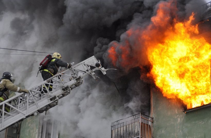 пожар в квартире, фото из открытых источников