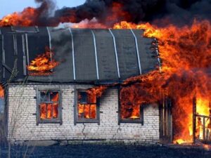 пожар в доме, фото из открытых источников