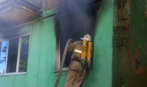 горит автомобиль, фото из открытых источник