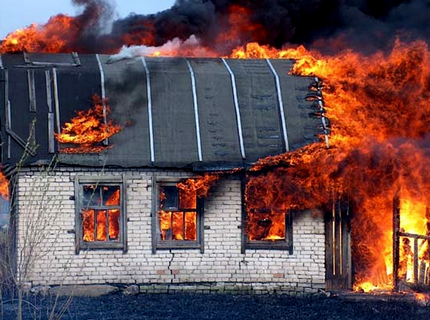 пожар в доме, фото из открытых источников