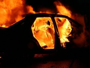 пожар в автомобиле, фото из открытых источников