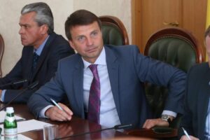 Глава Днепропетровского облсовета понес ответственность за нарушение на выборах