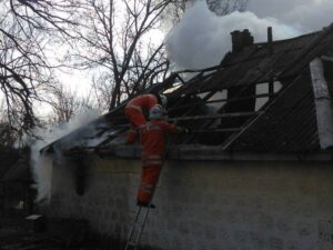фото ГСЧС, пожар в доме