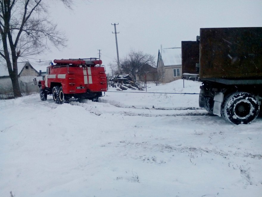 фото ГСЧС, грузовик застрял в снегу