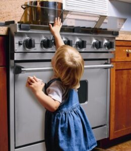 ребенок тонет, фото из открытых источников