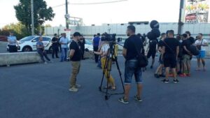 Перепалка с полицией и пикет на камеру: проплаченные “активисты” из Киева пытались сорвать ремонт Центрального моста в Днепре