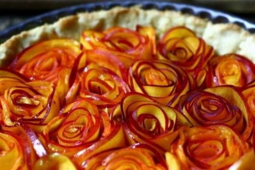 red-and-yellow-apples-for-fall-decor-26-500x333