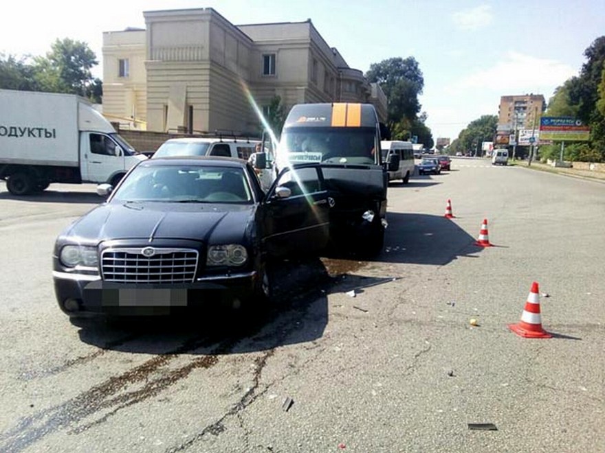 ДТП в Днепре рейсовый автобус, фото http://glavnoe.dp.ua