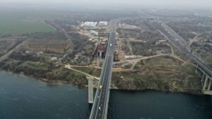 Первая очередь Запорожских мостов уже в движении: как открывали самый большой долгострой страны