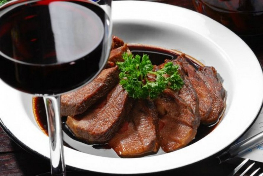 Рецепт дня: Стейк в красном вине