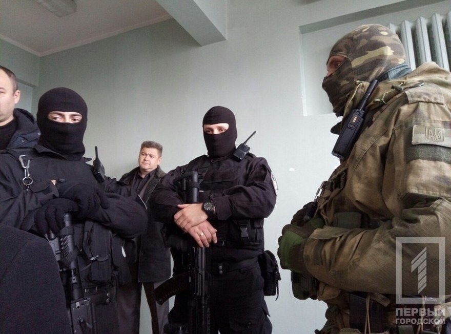 фото http://1tv.kr.ua, обыски в горсовете
