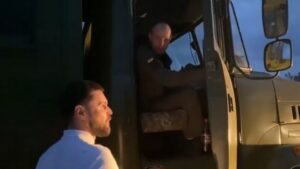 В Черкассы ввели Нацгвардию и военную технику, видео
