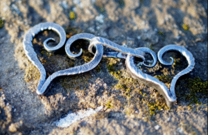 кованое сердце, фото из открытых источников