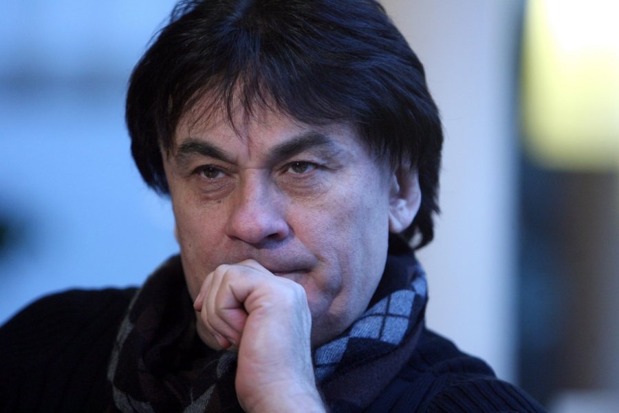 Александр Серов