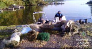 водный патруль Днепра задержал браконьера с сетями, фото полиции